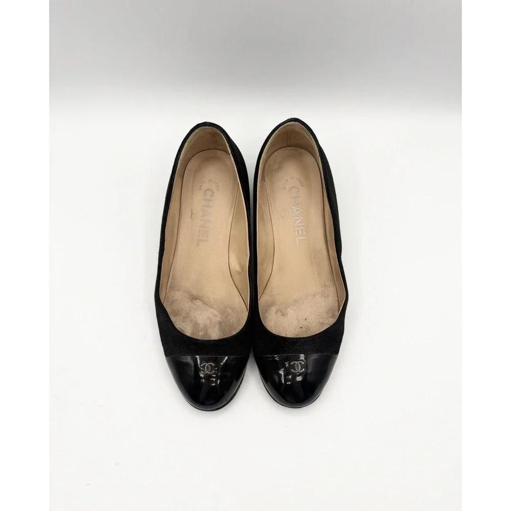 Chanel Black Suede Low Block Heels w CC Logo Cap Toe Accent Size EU 36